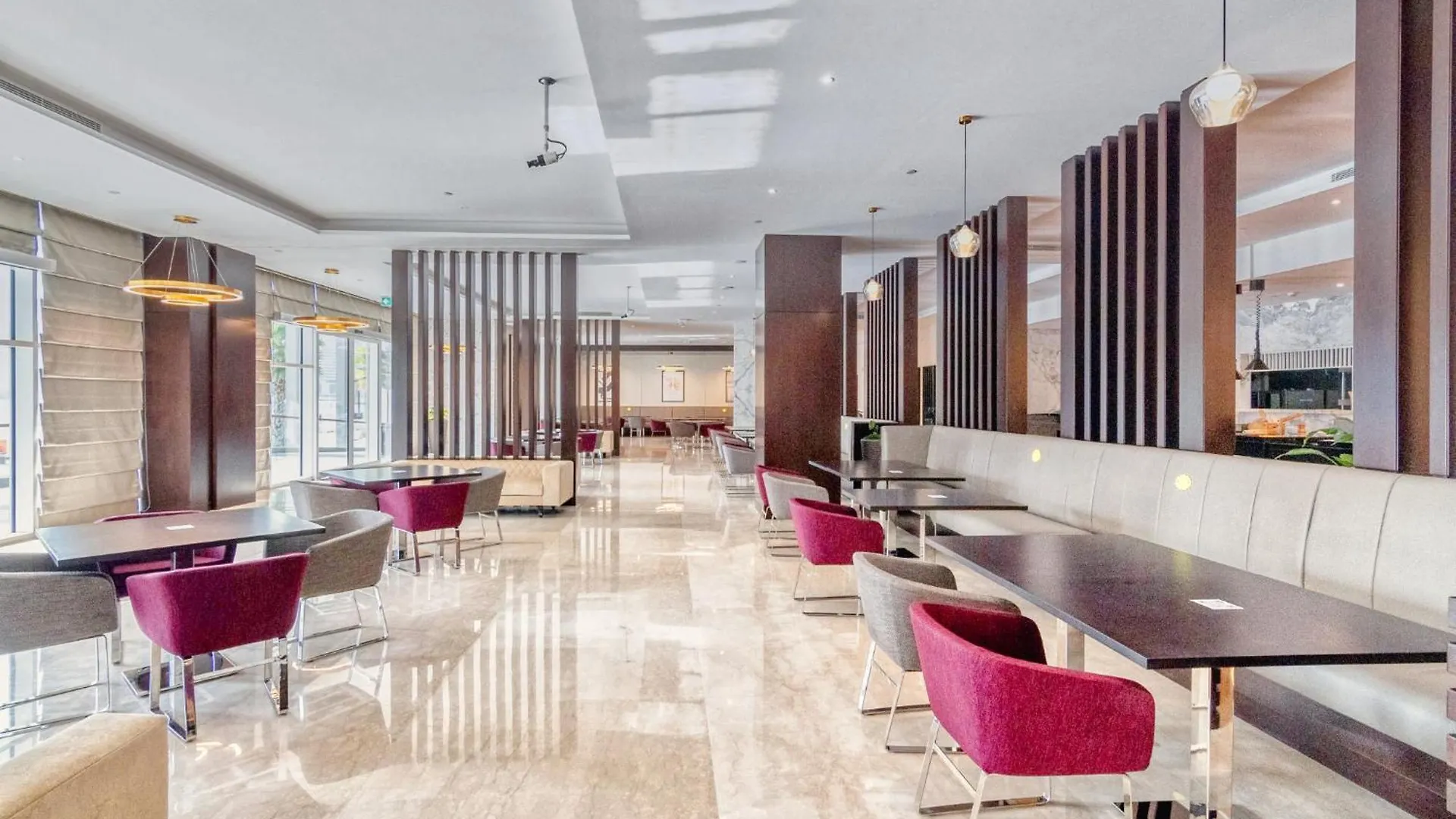 Maison Prive, Luxury Studios With Waterfront View, Business Bay By Manzil Dubai Apartment